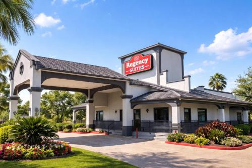 Greater Greenspoint Hotel | Hotel O Regency Suites Houston - IAH Beltway 8
