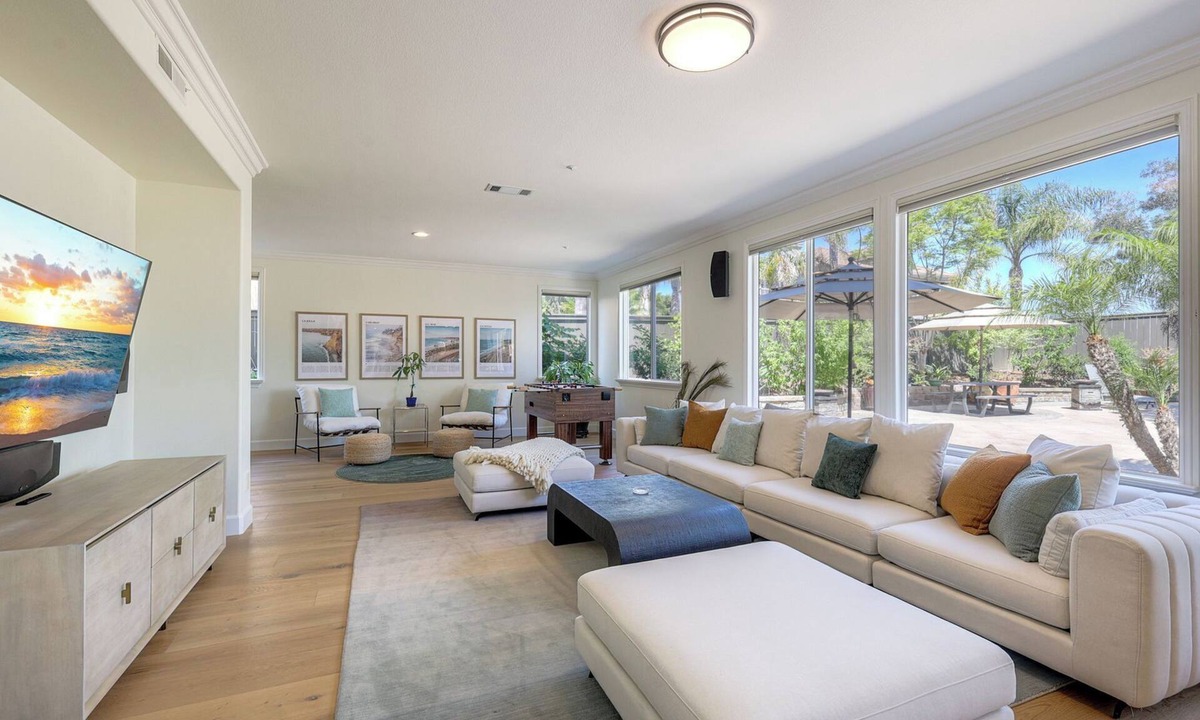 Aviara House | Huge Remodeled Luxury Home w/Piano, Foosball, & Backyard Entertaining and BBQ