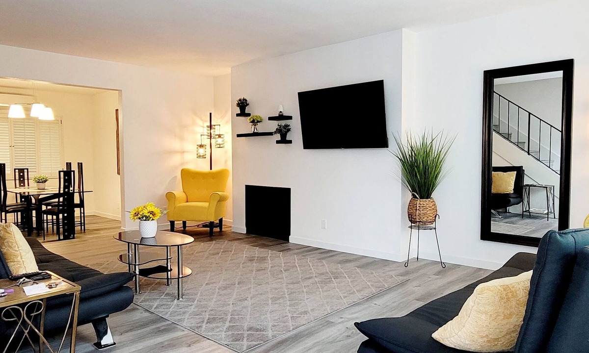 Santa Monica Rentals | North of Wilshire