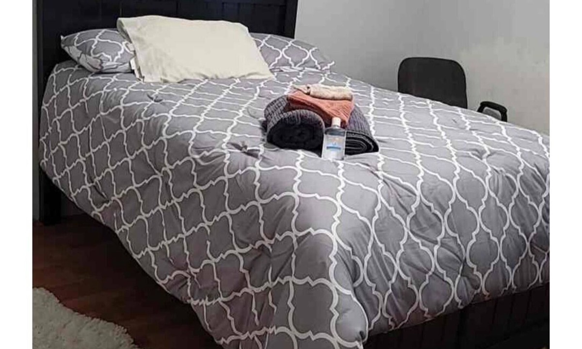 Indio Bed & Breakfast | Indio, CA, 3 Friendly Family rooms. No Pets.