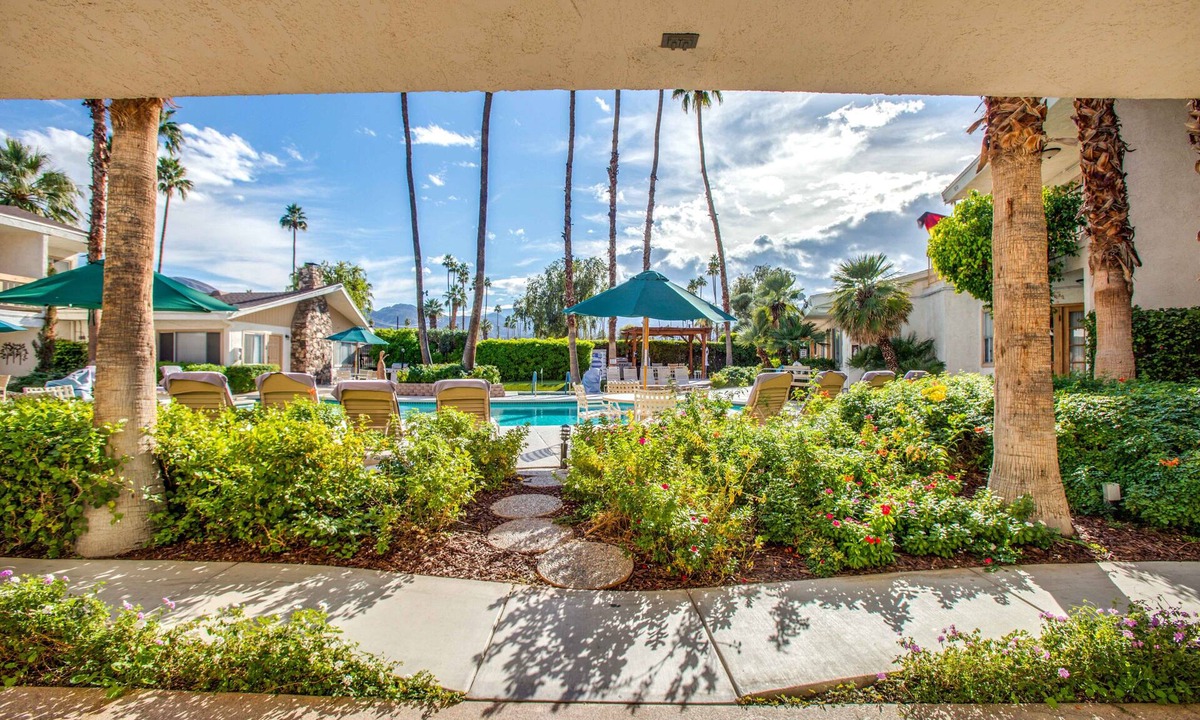 Palm Desert Hotel | Inn at Deep Canyon