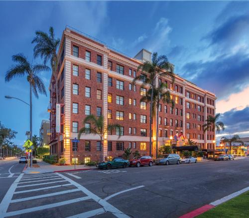 Park West Resort | Inn at the Park