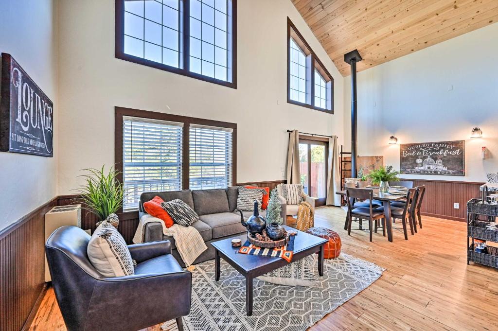 Julian House | Inviting Julian Home w/Scenic View & Hot Tub
