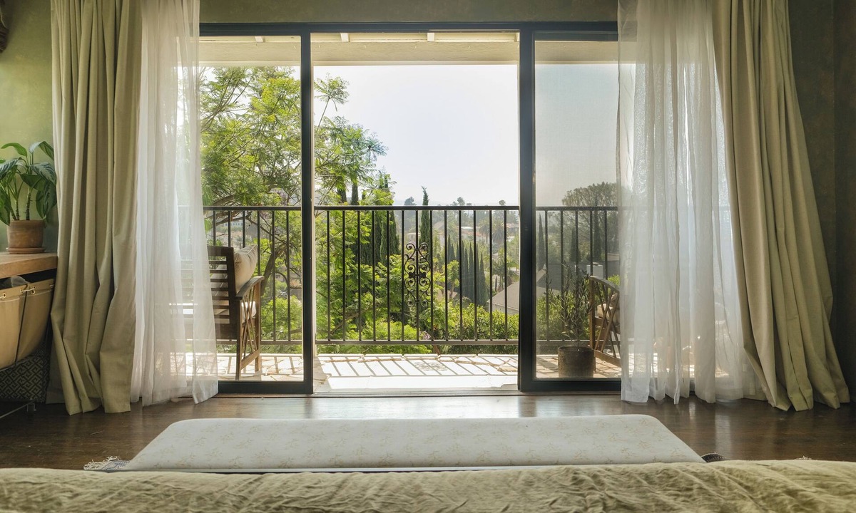 Beachwood Canyon House | Italian Villa in the Hollywood Hills! VIEWS! HOT TUB!