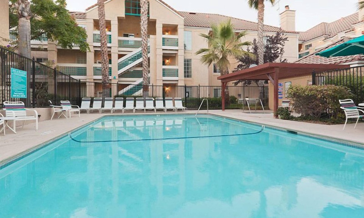 San Bruno Resort | Just What You Were Looking For! Free Breakfast, Onsite Pool, Parking