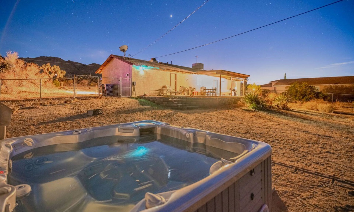 Joshua Tree House | La Mirada House, A Quiet Setting With Expansive Views In All Directions