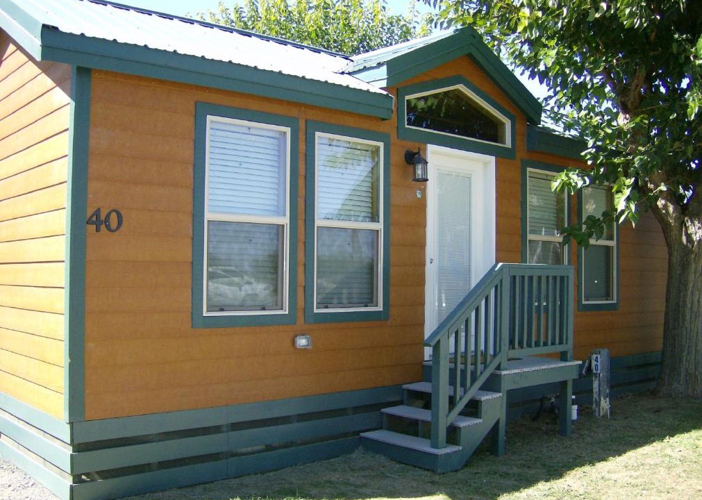 Nicolaus Resort | Lake Minden Camping Resort Cottage 6