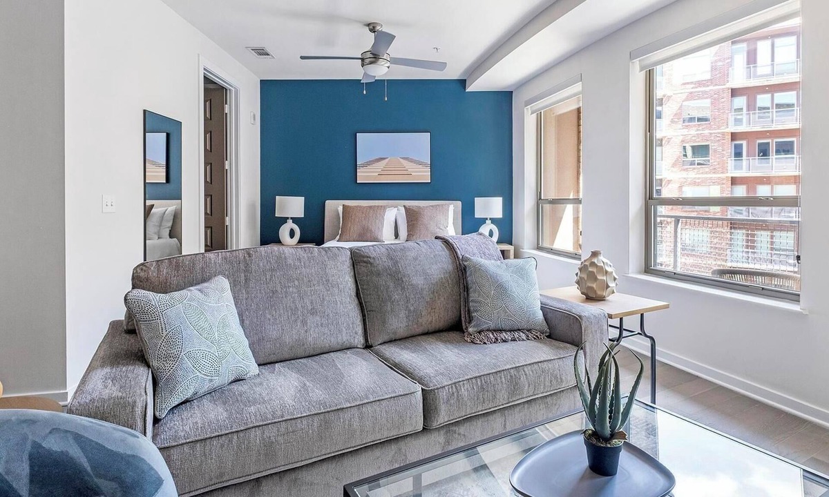 Woodland Heights Apartment | Landing | Stunning Studio, Yoga Studio, Game Room