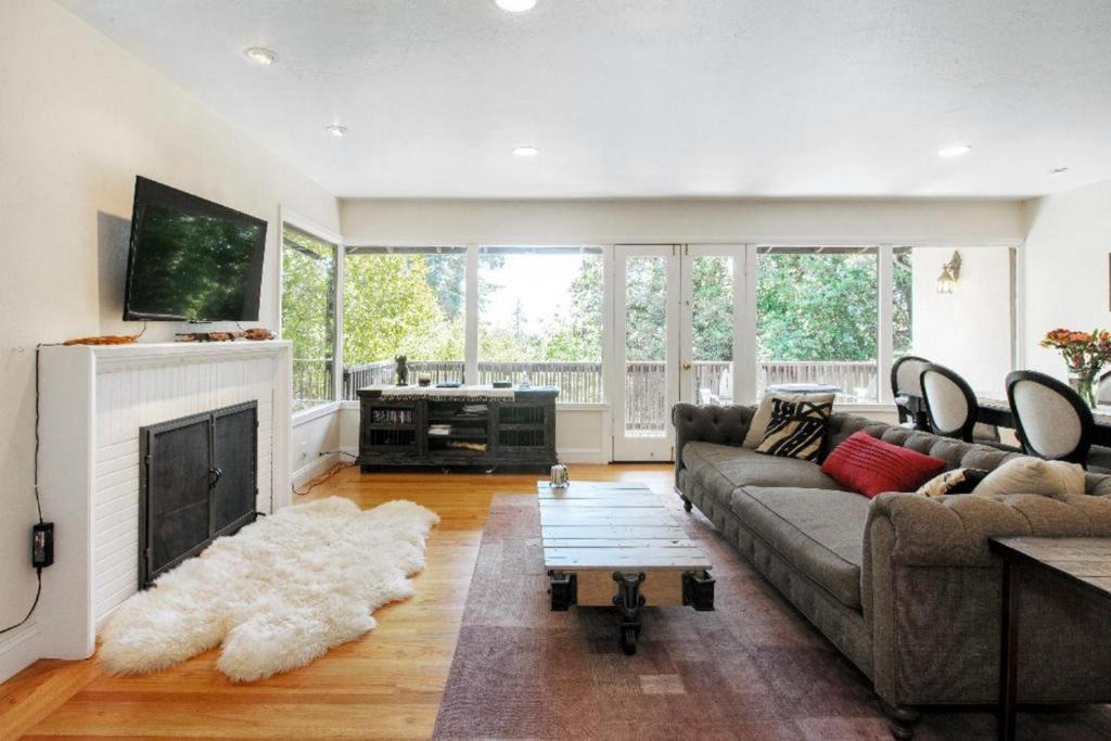 Berkeley Apartment | Landmark North Berkeley home