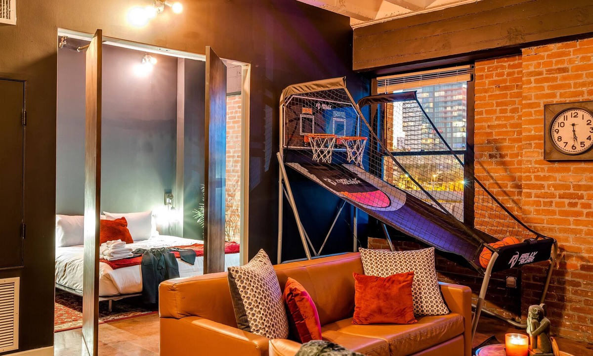 Historic Core House | Large King Luxury Suite *DTLA*