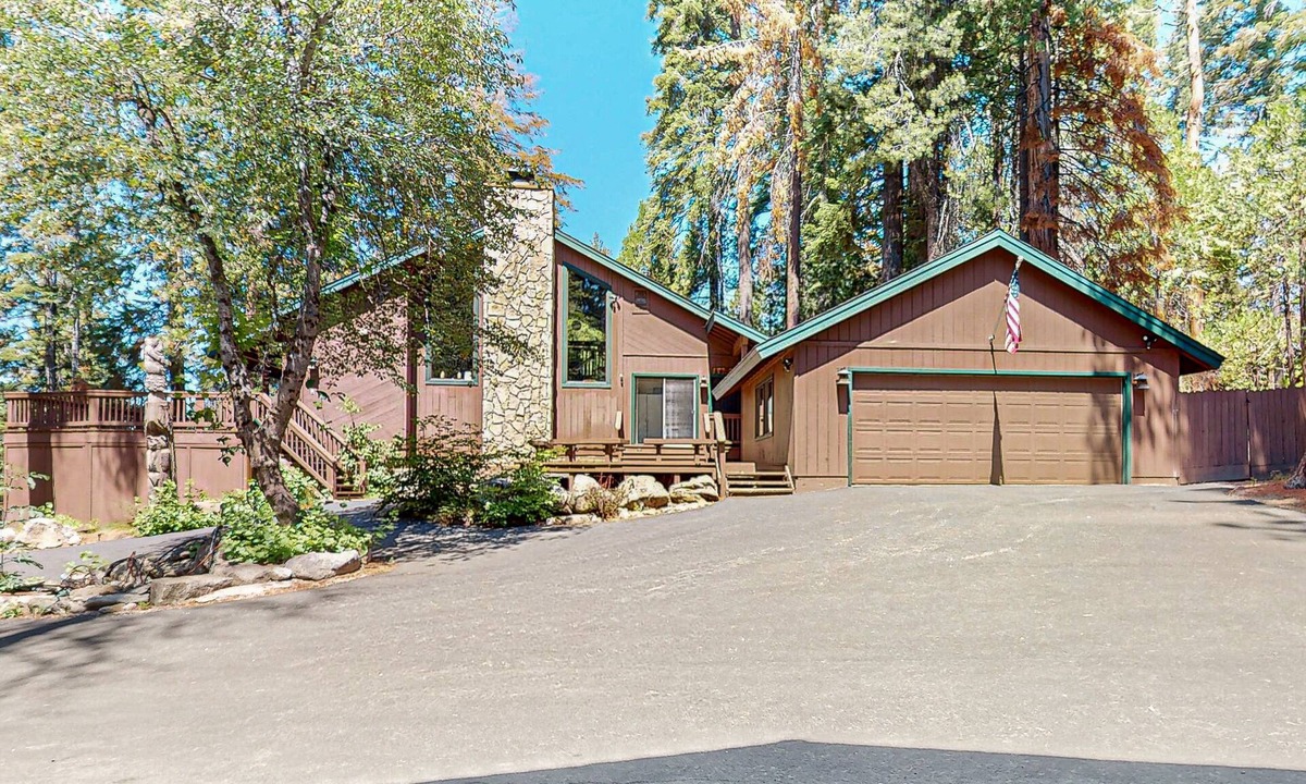 Shaver Lake House | Large Mountain Home w/Guest House, Game Room, Fireplace, Wifi, & Private W/D
