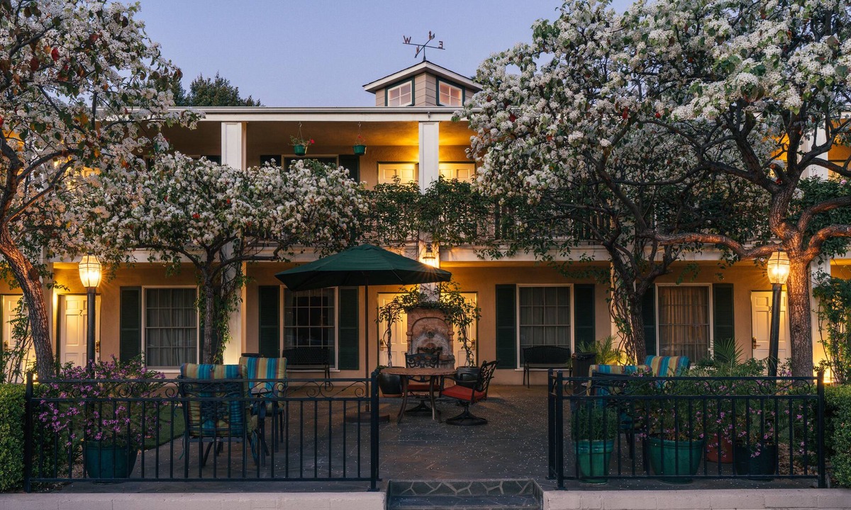 West Beach Hotel | Lavender Inn by the Sea