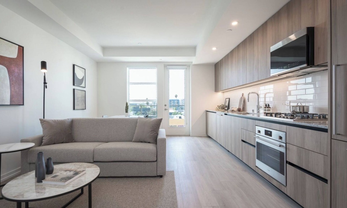Melrose Apartment | Level Hollywood: Luxe Stays in West Hollywood w/Urban Oasis & Resort Amenities