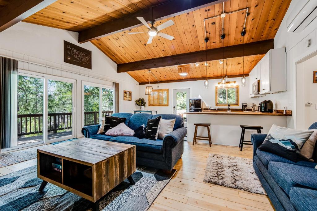 Idyllwild House | Lily Haus