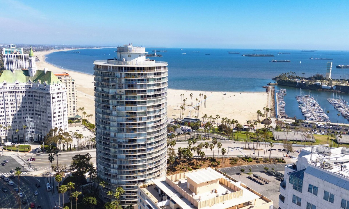 Waterfront Condo | Long Beach Condo- 3 Bed/2 Bath