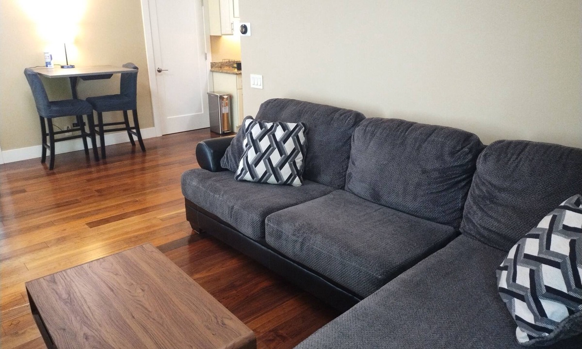 Los Gatos House | Los Gatos Retreat in SF BayareanIndependent furnished 1 bed/1 bath for 3 guests