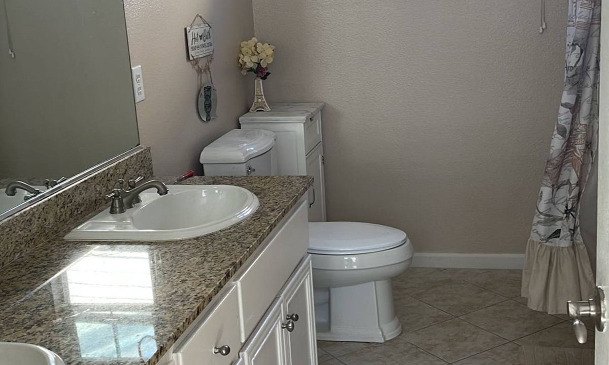 Wicklund Village House | Lovely house with Private Room, Shared bath, AC in Mountain House