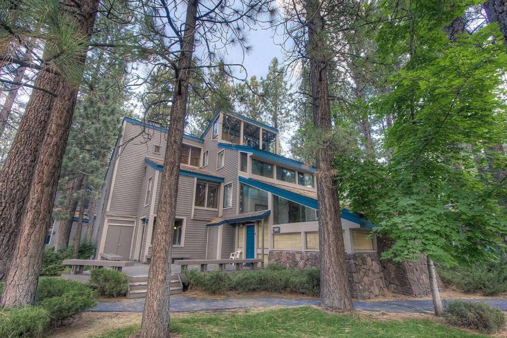 South Lake Tahoe House | Lucky Lady 404 by Lake Tahoe Accommodations