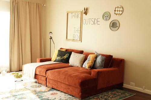 Beverly Grove Apartment | Lux Oasis in West Hollywood, Free Parking & Swimming pool