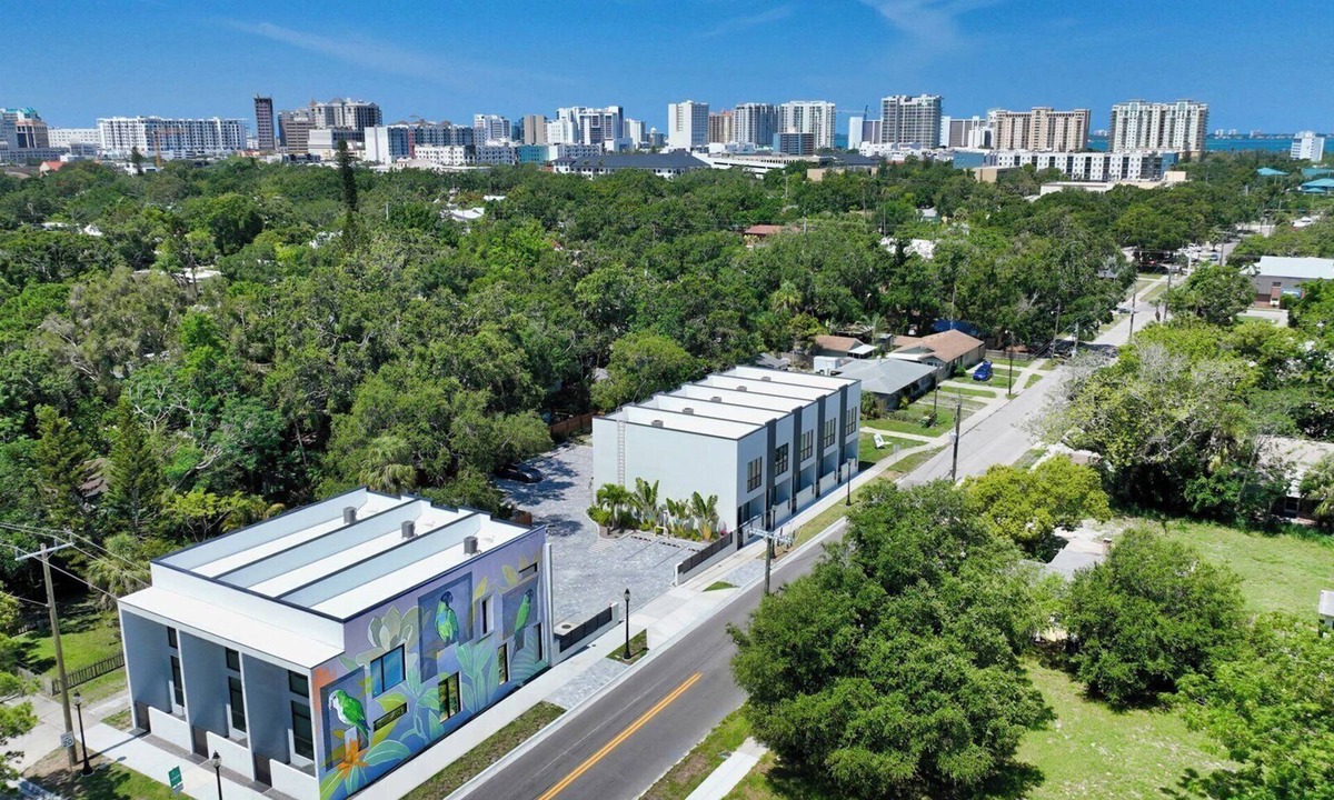 Gillespie Park House | Luxury Park-View Townhome | EV Charger | Walk to Downtown Sarasota/Sleeps 4