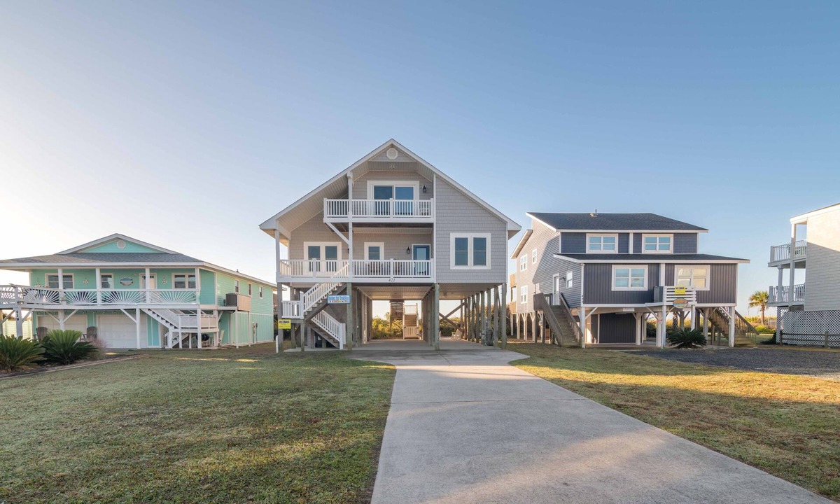 Holden Beach House | Make new memories in “Holden The Tradition,” a beautiful oceanfront home with gorgeous views!