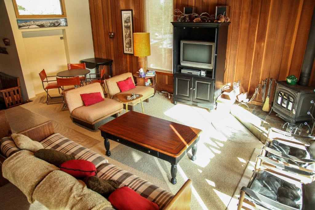 Mammoth Lakes Apartment | Mammoth West #140 Condo