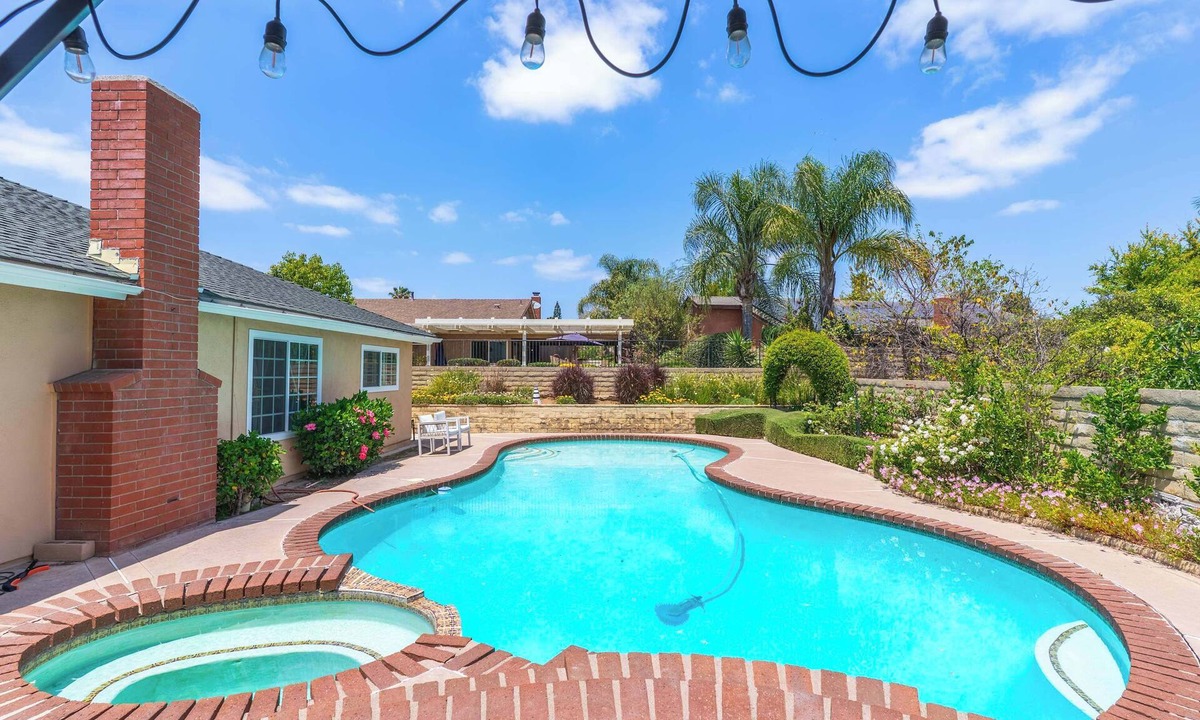 Fullerton House | @ Marbella Lane - Contemporary 4BR Charm w/Pool