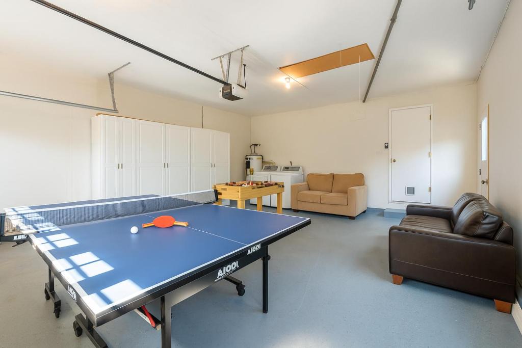 El Granada House | @ Marbella Lane Seaside Retreat, Walk to the Beach