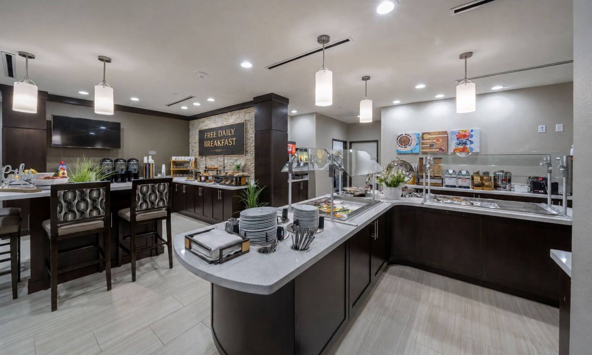 Baytown Apartment | Mobility Accessible Studio Suite w/Free Breakfast