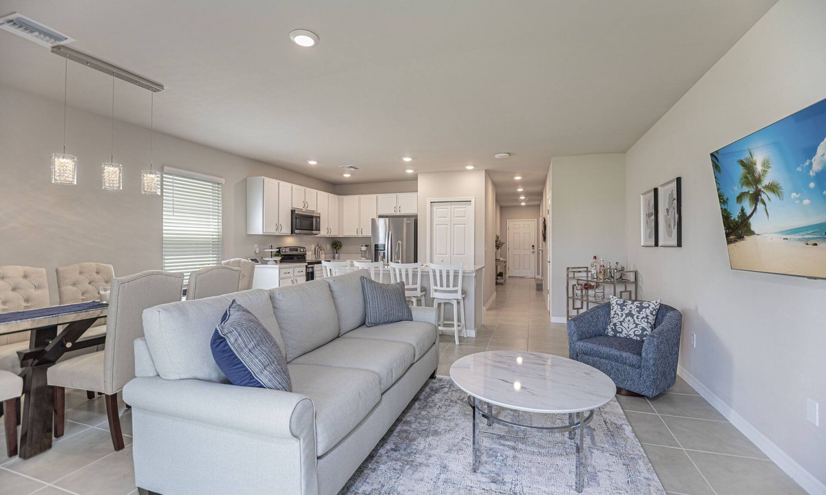 Indigo Lakes House | Modern and Spacious 3 bedroom Townhome
