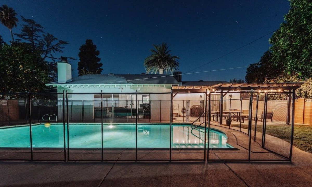 Canoga Park House | Modern Cottage Home Away from Home