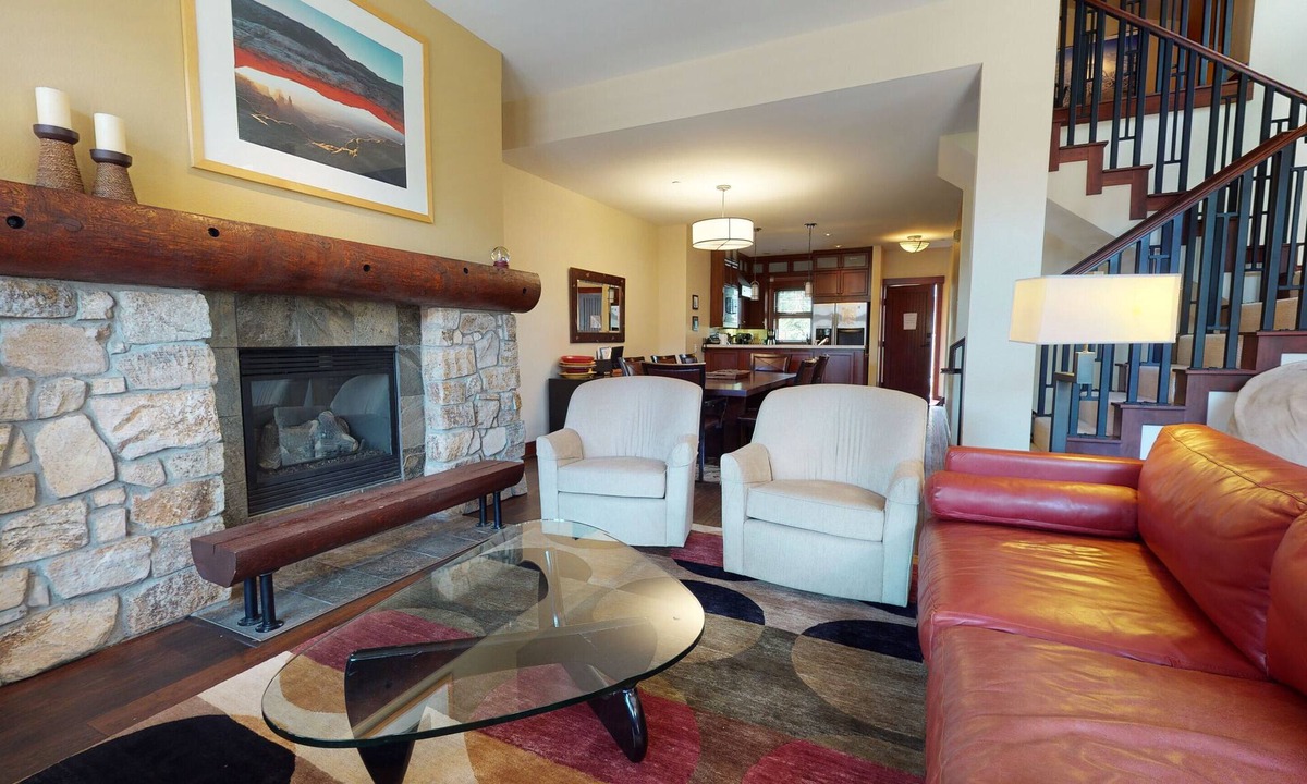 Mammoth Lakes House | Modern Home, Great Mountain Views, Private Hot Tub, Gas Grill & Washer/Dryer