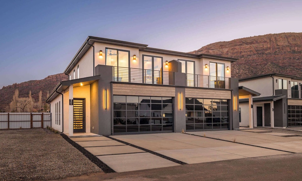 Moab South Valley House | Modern Luxury @ Copper View Moab