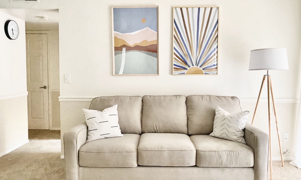 South Natomas Apartment | Modern Sacramento Apartment, King Bed, Fast Wi-Fi