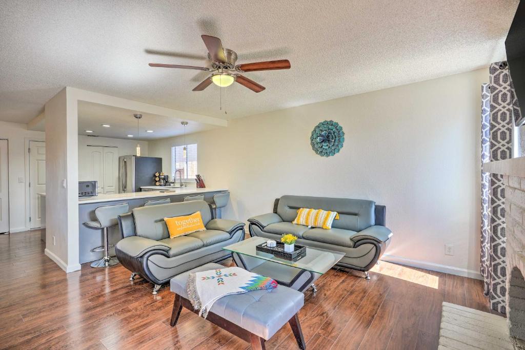Sacramento House | Modern Sacramento Home with Yard 12 Mi to Dtwn