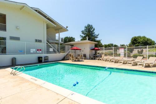 Motel | Redding