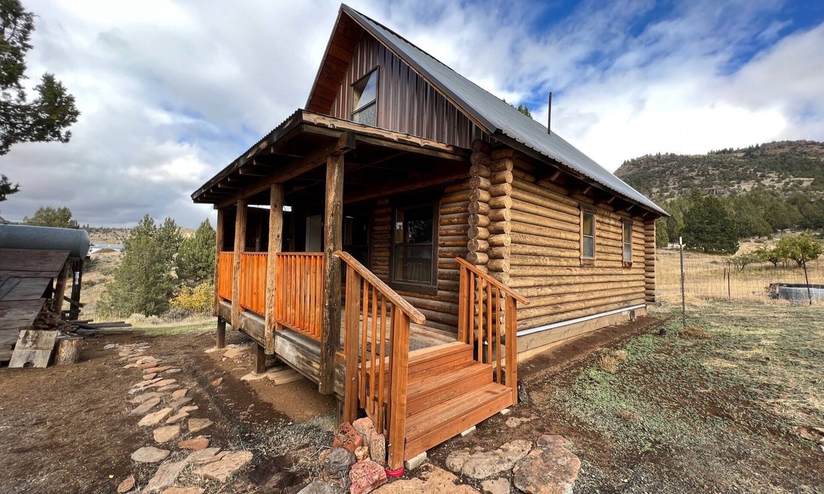Alturas Cabin | Mountain Cabin Getaway - The Cranky Canard