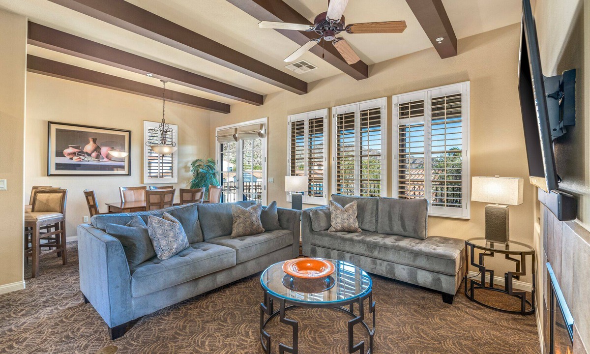 Lux Villa Clubhouse | La Quinta