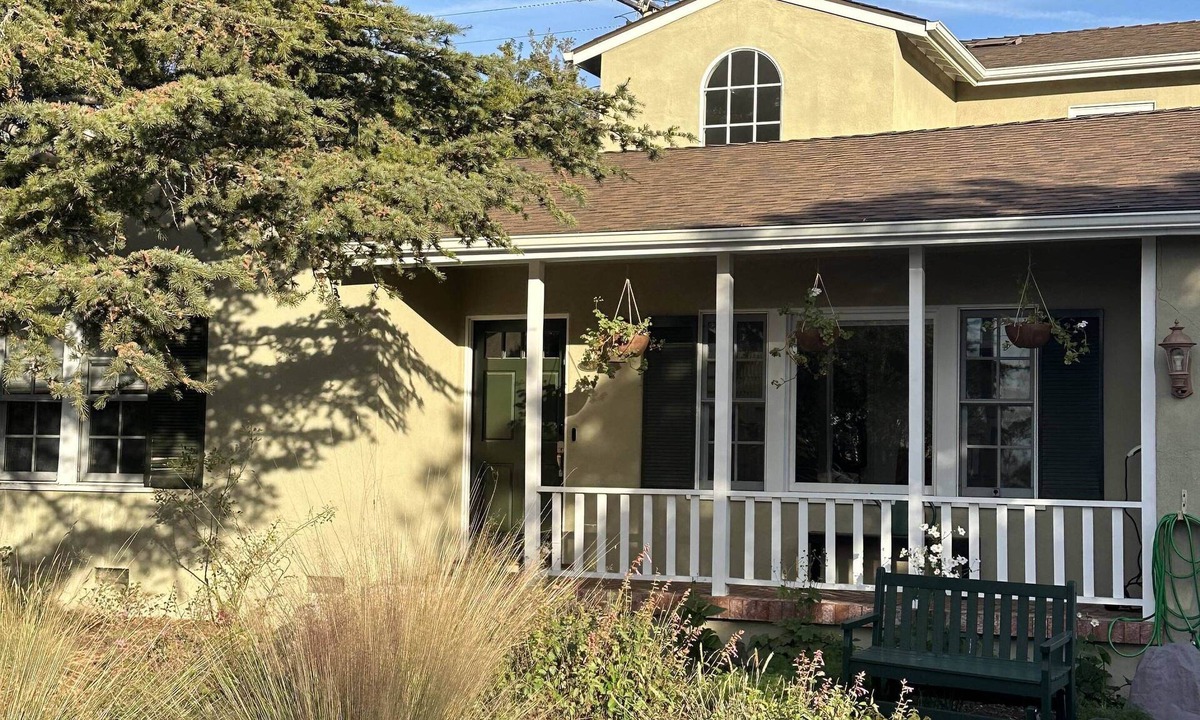 North State House | Near everything - shopping and food on State Street, hikes, and the beach!