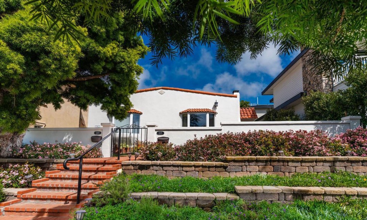 Village of La Jolla House | Newly Remodeled-La Jolla Village's Premier Haven!