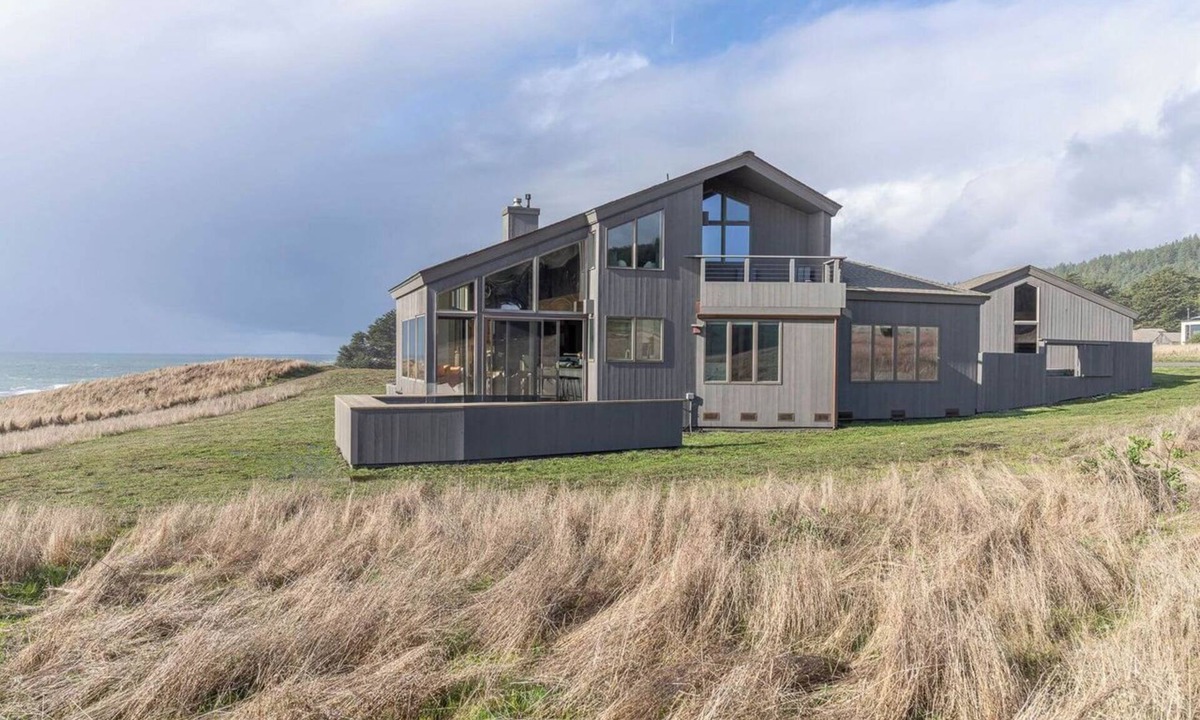 Sea Ranch House | Ocean front bluff top oasis with spectacular views Sleeps up to 8