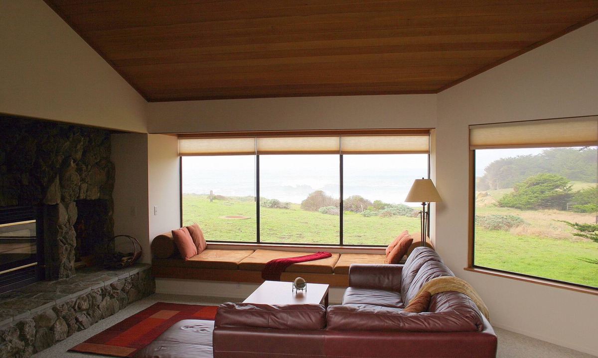 Sea Ranch House | OCEAN FRONT-WHITE WATER VU from every room - above Del Mar Cove