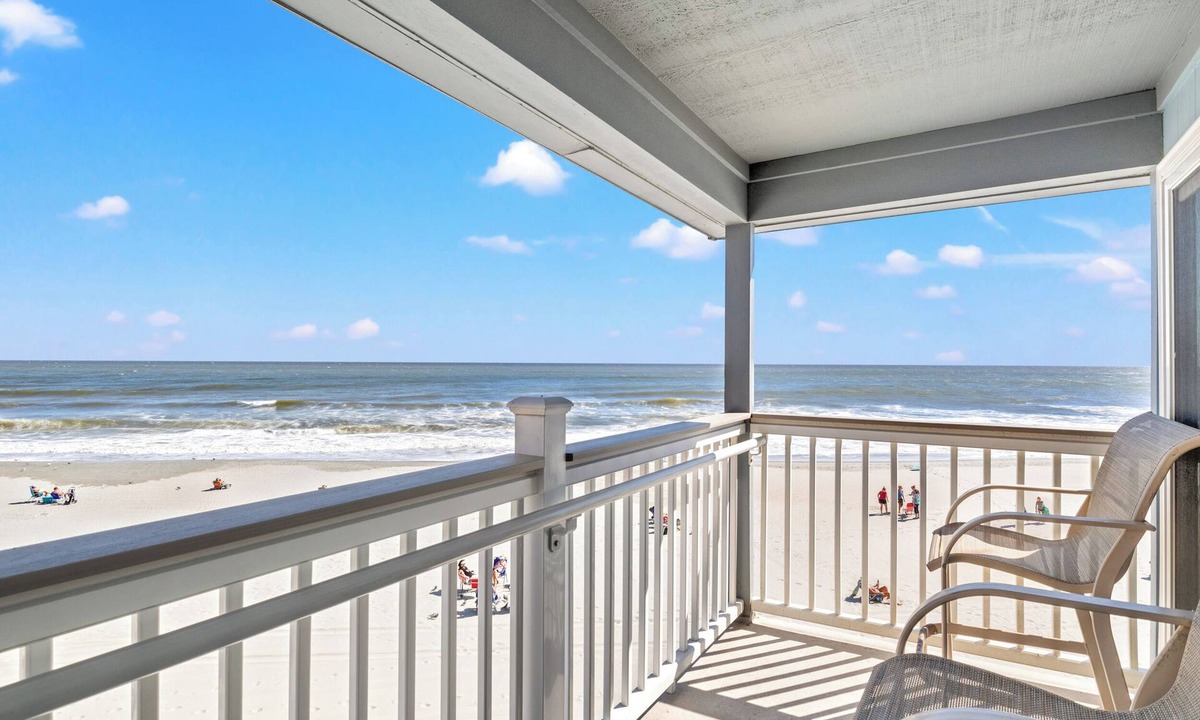 Myrtle Beach Condo | Oceanfront Condo with a Spectacular View of Ocean Annie's