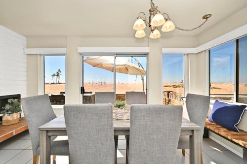 Balboa Peninsula House | Oceanfront Home on the Boardwalk with 3 car Garage, AC, Giant Patio, Ocean Views, Walk to Pier