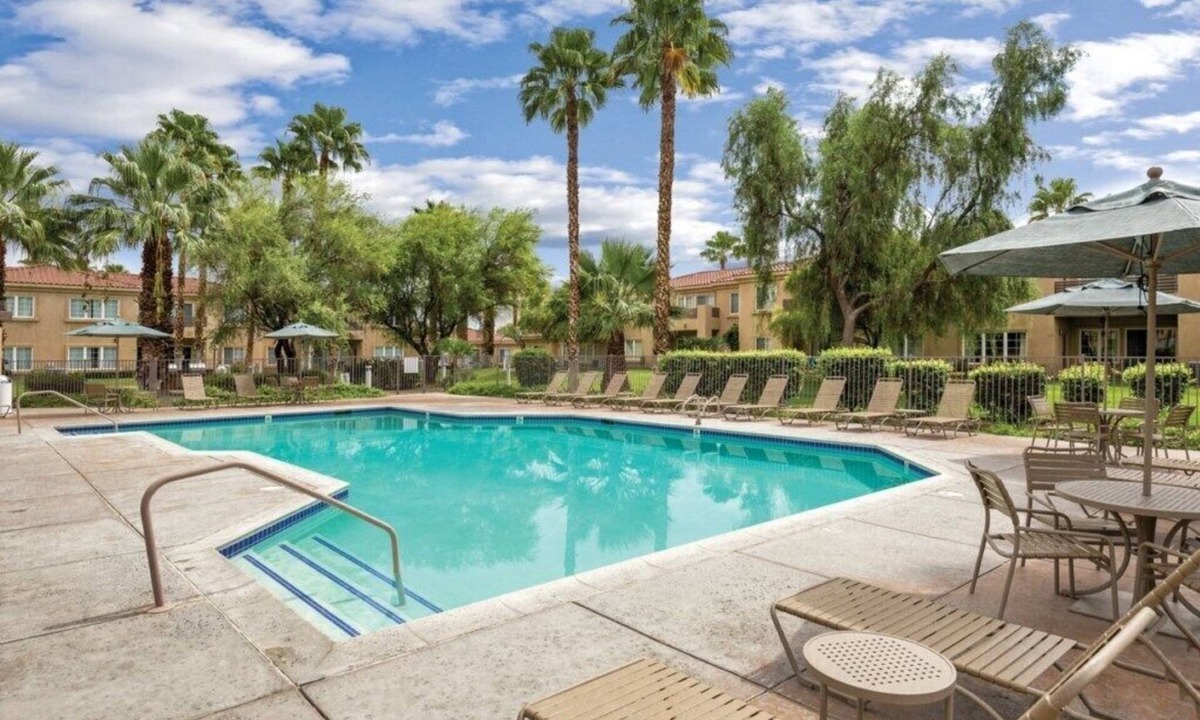 Palm Springs Resort | Palm Springs | Relaxing Desert Retreat | Pool + Spa