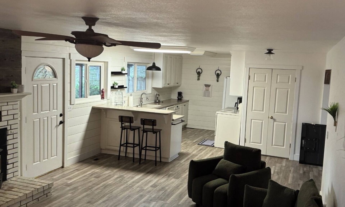 Flournoy Other | Peace-full & private farmhouse in orchard setting.10 min from thunder hill .