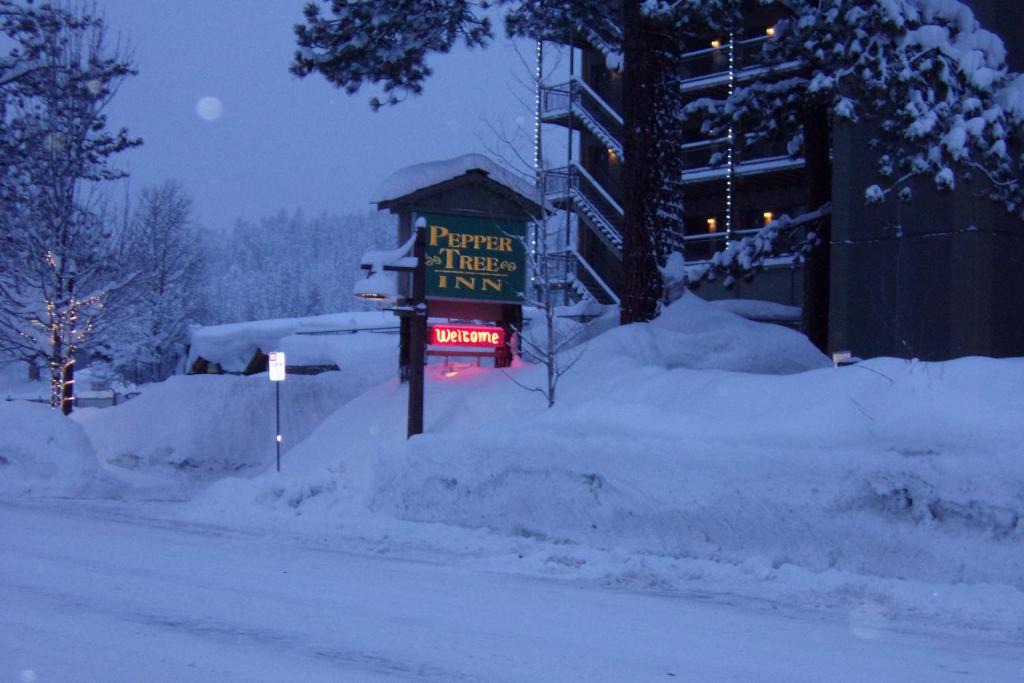Tahoe City Hotel | Pepper Tree Inn Tahoe City
