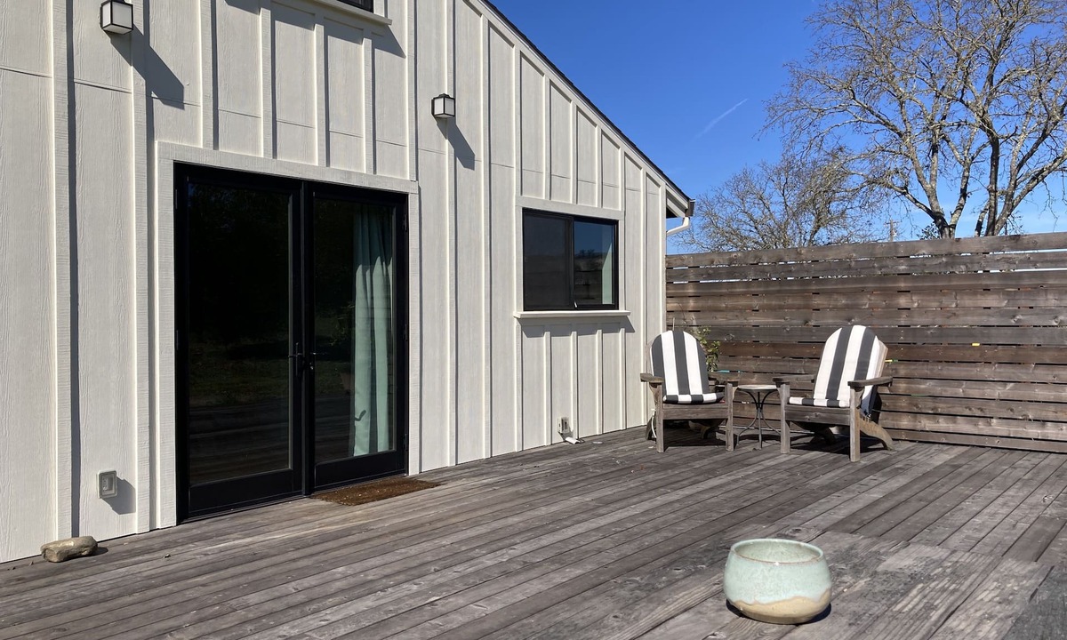 Windsor Apartment | Perfect romantic getaway for two! Private retreat in the countryside.