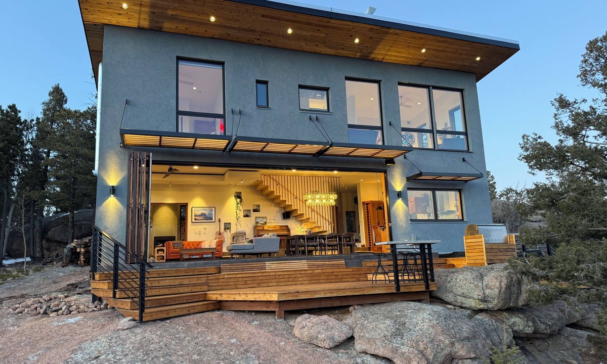 Woodland Park House | Pikes's Peak Lookout: Views, Hot Tub, 2 Houses on 1 Property, Sleeps 12