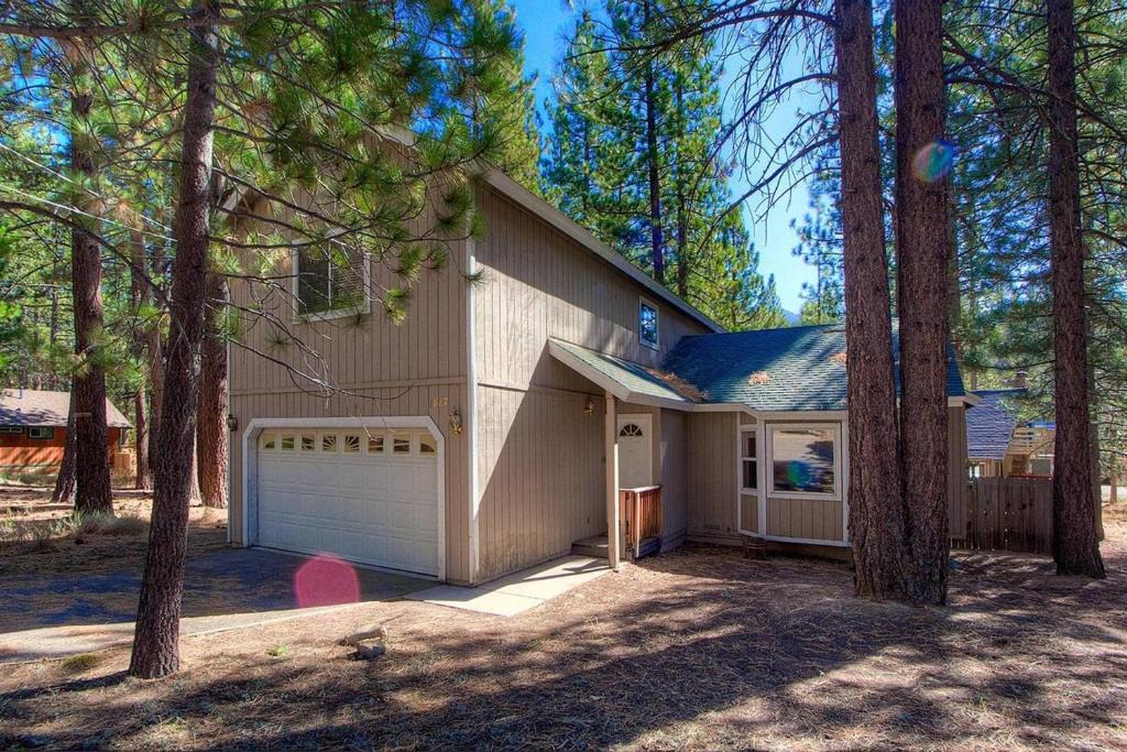 Pioneer Trail House | Pine Haven by Lake Tahoe Accommodations